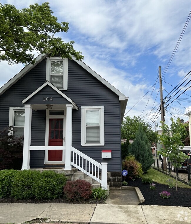 Building Photo - 204 Jackson St Rental