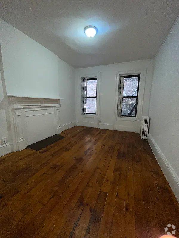 Building Photo - 1 bedroom in New York NY 10036 Unit 3RS Rental