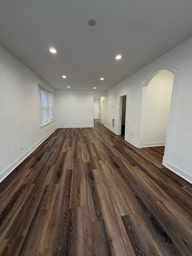 Photo - 1922 S Harvey Ave Unidad 1