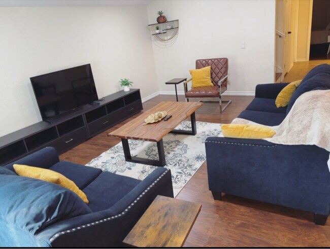 Photo - 900 Shady Creek Ln