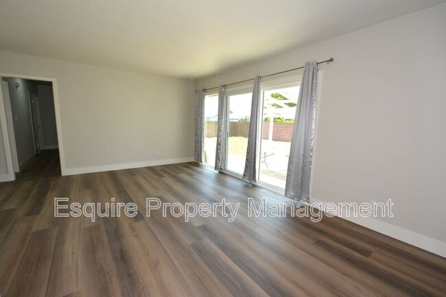 Photo - 4511 S A St