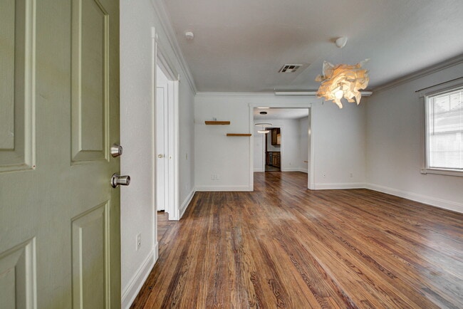 Photo - 418 N Flood Ave
