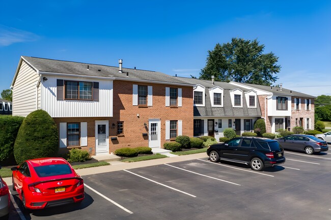 Building Photo - French Court Rental
