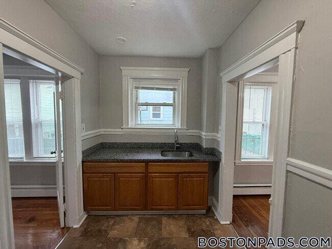 Photo - 44 Estes St Unit 6