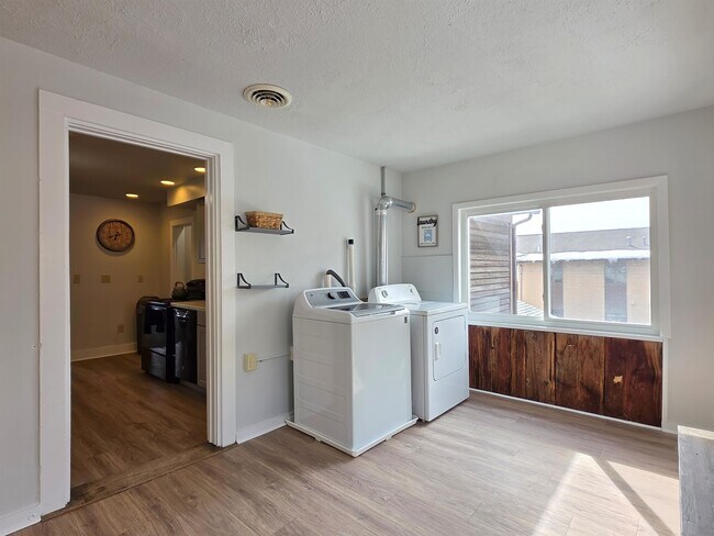 486 Main St Unit B