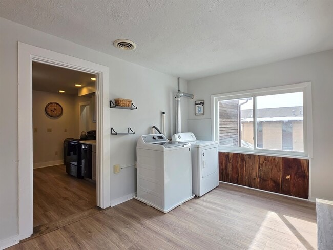 Photo - 486 Main St Unit B