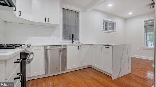 Building Photo - 3717 36th St Rental