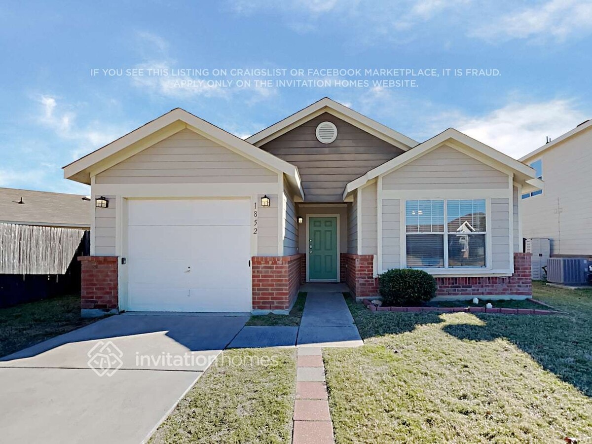 Photo - 1852 Village Park Trail