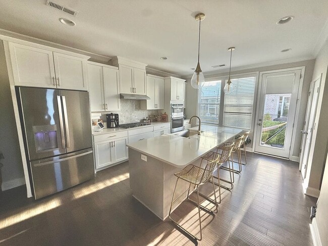 Photo - 407 Grey Reagan Trail