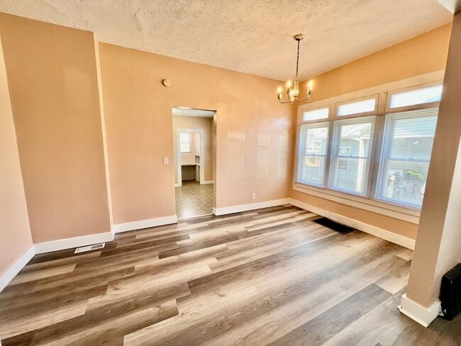 Photo - 719 W Jefferson St Unit A