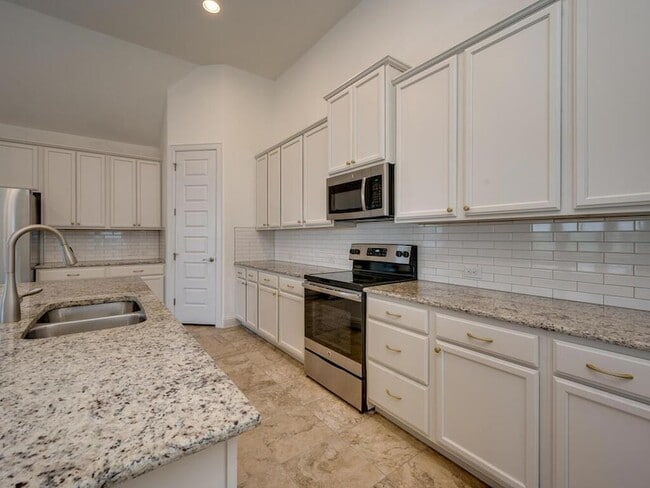 Photo - 220 Oxbow Cove