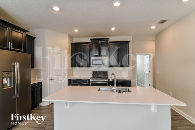 Photo - 1320 Oak Crest St