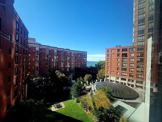 Photo - 300 Rector Pl Unit 6B