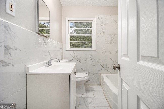 Photo - 2550 Graywall St