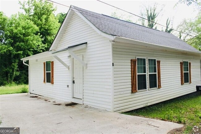 Building Photo - 9 E 15th St SW Rental