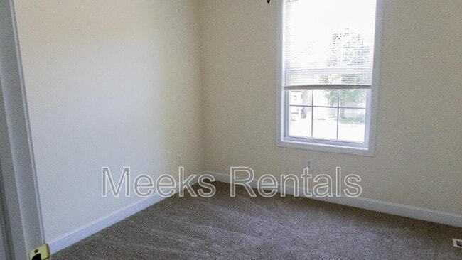 Photo - 424 Mill Rd