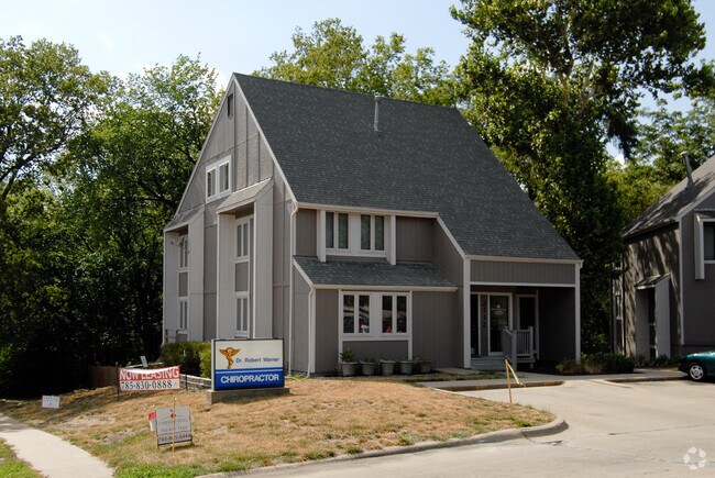 Campus West - Campus West Apartments