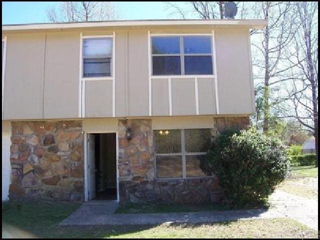 Building Photo - 9413 Lew Dr Unit B Rental