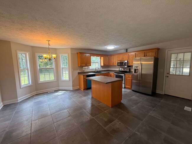 Photo - 418 Charles Ward Way