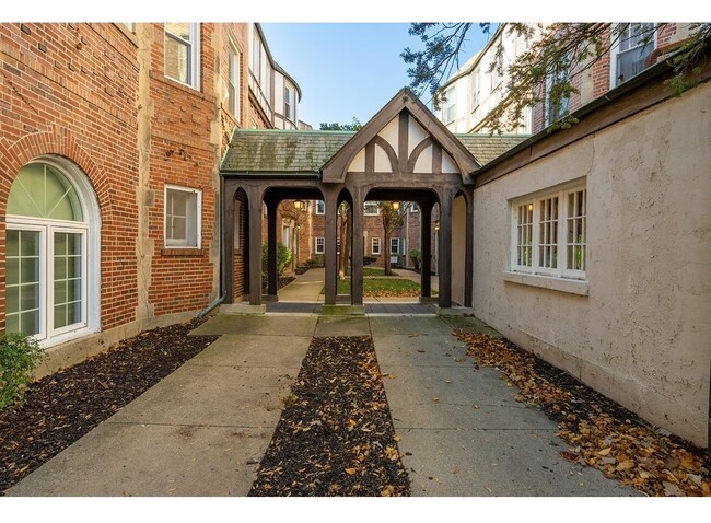 Photo - 918 Green Bay Rd Unit 3G