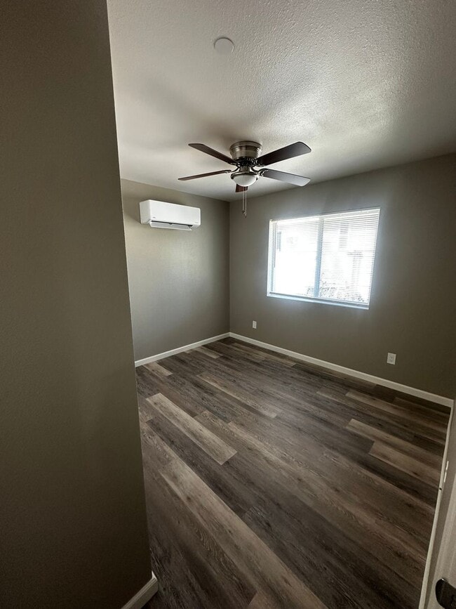 Photo - 2110 Iroquois Ave Unit 3