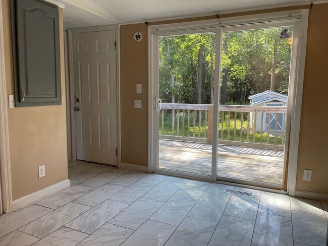 Photo - 3 Bed, 2 Bath Mobile home