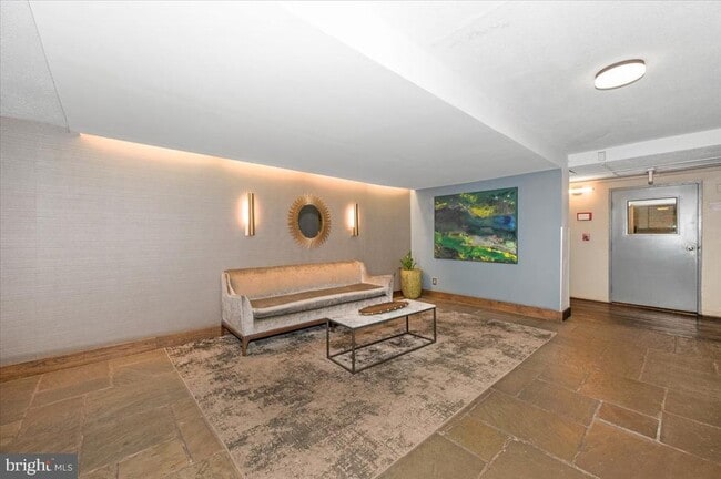 Photo - 4410 Oglethorpe St Unit 106