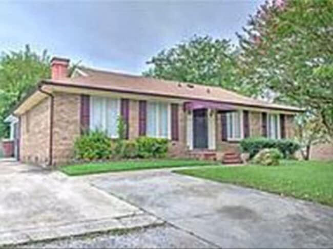 Photo - 1303 Kingsport Rd