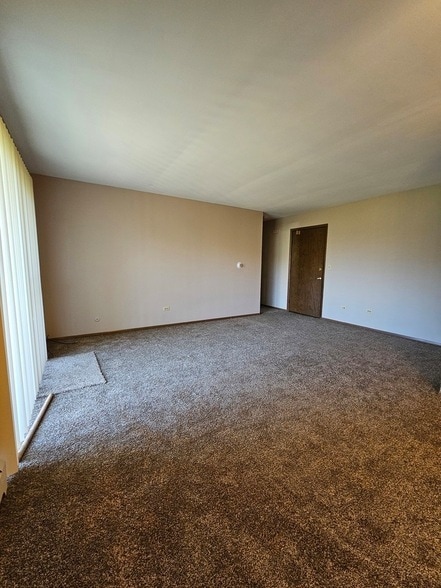 1440 Getzelman Drive Unit 1E Unit 1E - Condo for Rent in Elgin, IL ...