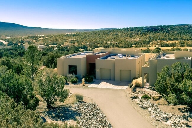 Photo - 3 Bedroom, 2.5 Bathroom Home in Paako Ridge Community