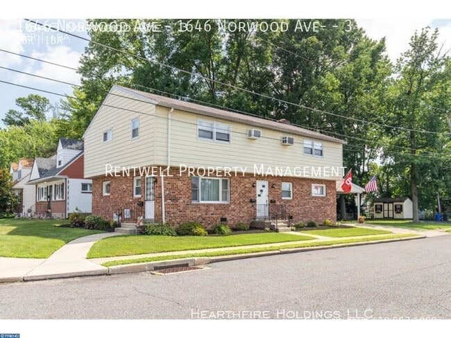 Building Photo - 1646 Norwood Ave Unit 3