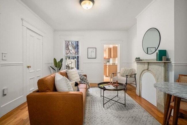 Building Photo - 110 Elm St Unit 1 Rental