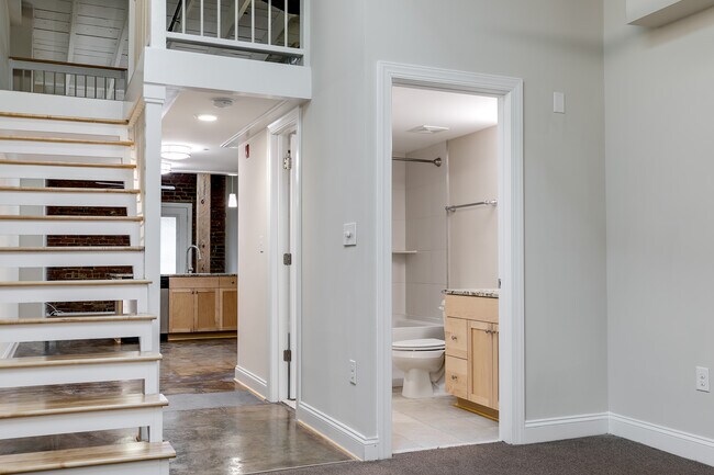 1710 Lofts