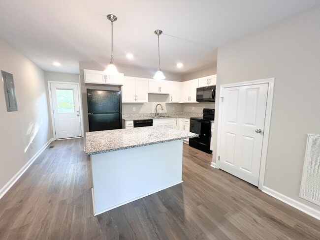 Photo - Just like New townhome for Rent!