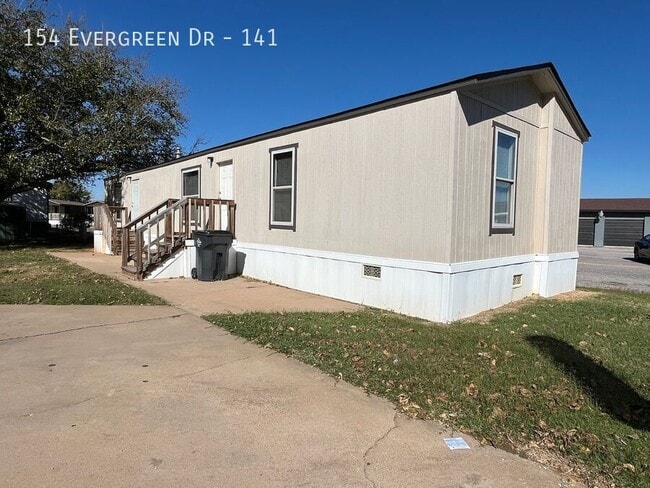 Building Photo - 154 Evergreen Dr