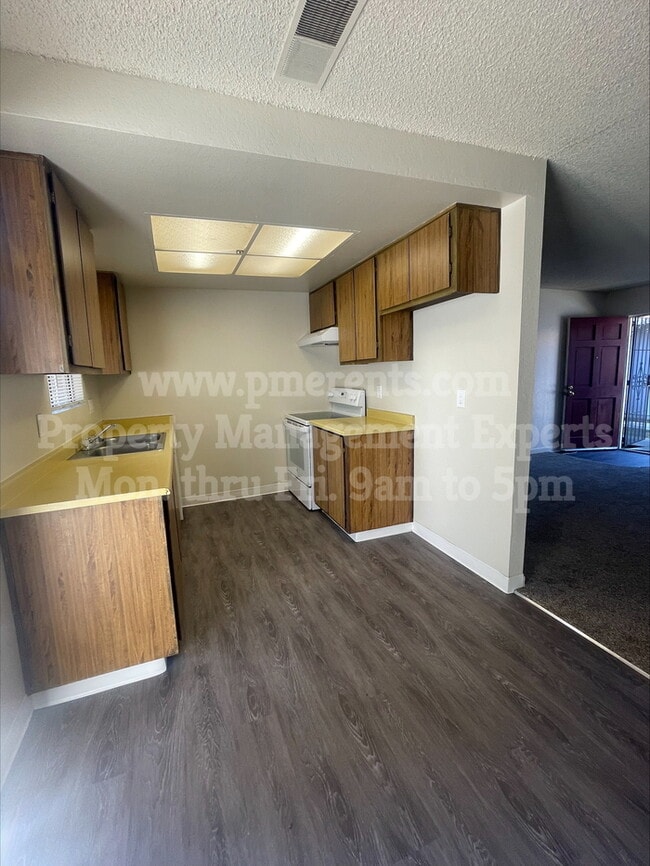 Photo - 3904 Plymouth Rd Unit 3904