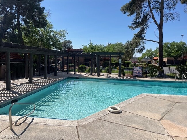Photo - 6630 Bubbling Brook Dr Unit D