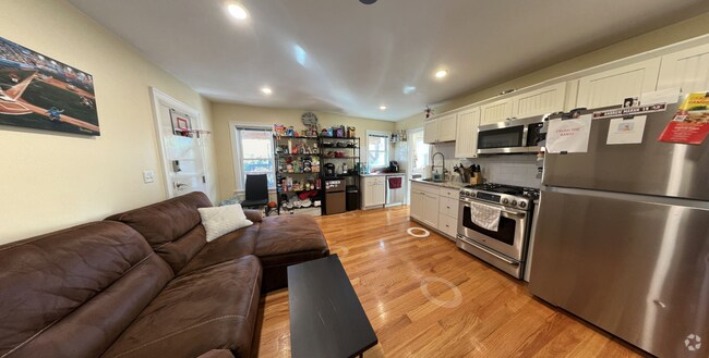 Building Photo - 87 Gardner St Rental