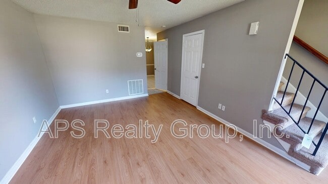 Photo - 4001 S Bend Dr