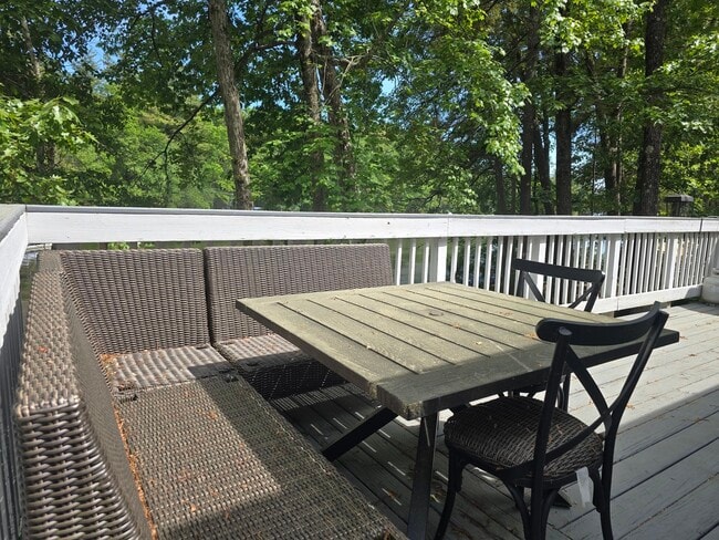Photo - 65 S Row Rd