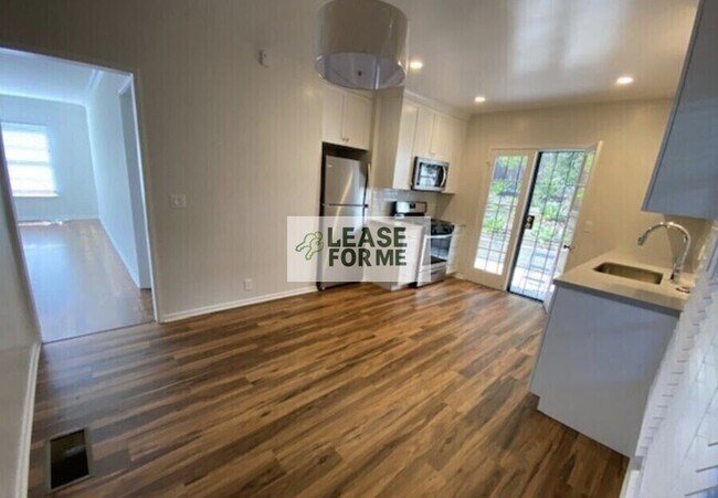 Photo - 1229 1/2 Smitwhood Dr-