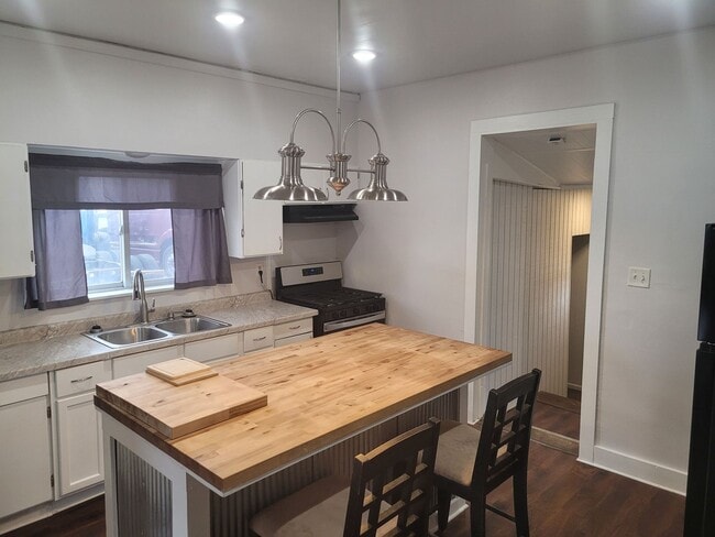 Photo - Newly Remodeled 2 Bed 1 Bath House