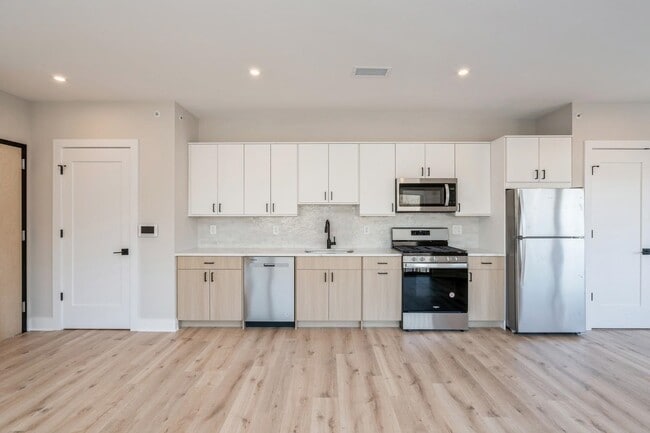 Photo - 201-205 Randolph Ave Unit 105