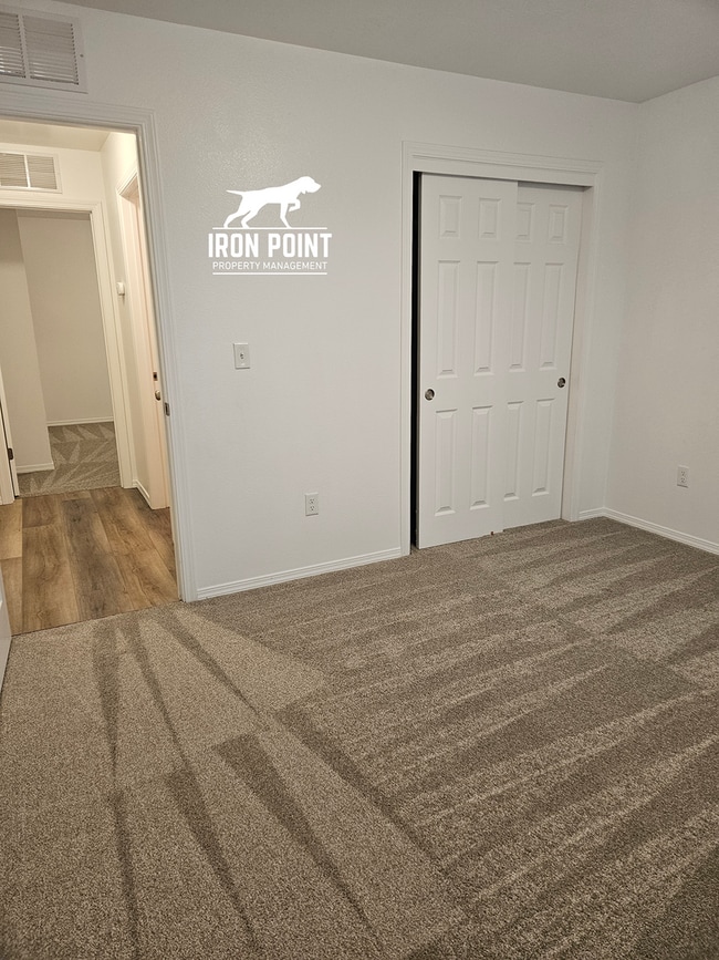 Photo - *$500 off your first months rent!* Move-in Ready Home w/new paint & flooring throughout, 2 car ga...