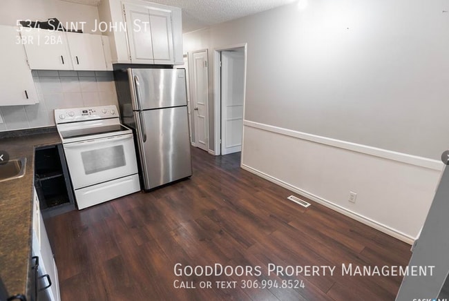 Photo - 534 St John St