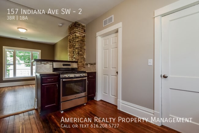 Photo - 157 Indiana Ave SW Unit 2