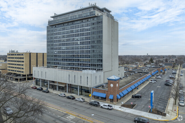 Photo - Cameo Towers Apartments