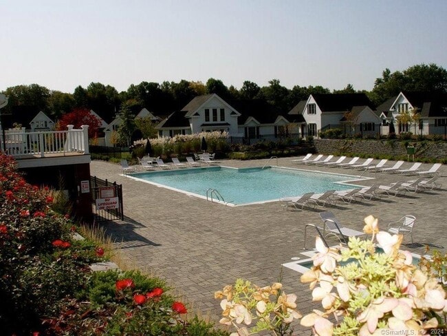 Photo - 3 Banner Rd Unidad 110