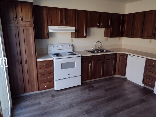 Photo - 875 first st.-#875 Unit #875