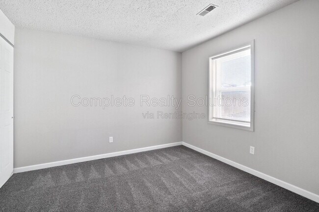 Photo - 289 Mt Everest Dr Unit B